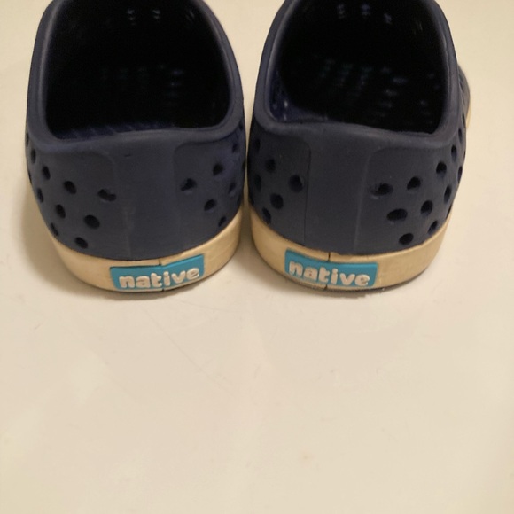 Native Jefferson Shoes - Picture 2 of 5